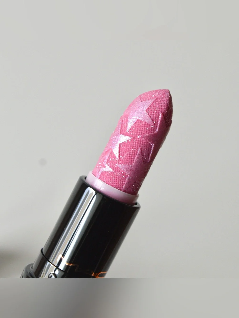 MAC Cosmetics Kiss Of Stars Lipstick *KISS OF STARS* Pink Pearl Limited Edition